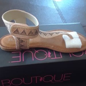 Women sandals